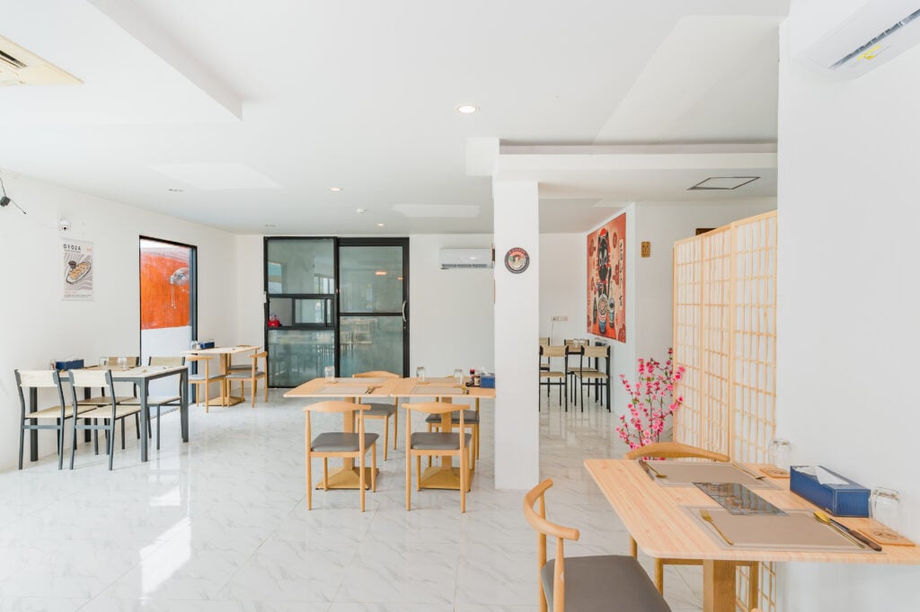 Sea Turtle Cafe interior